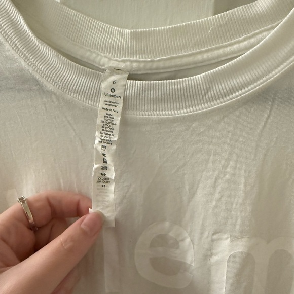 Lululemon Tee Bundle - Picture 9 of 11